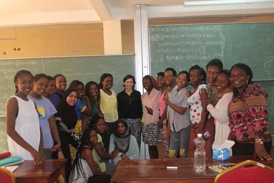 Group photo of teaching statistics at AIMS in Cameroon